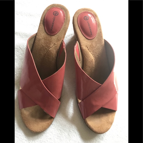 Coral Wedges - Picture 1 of 7